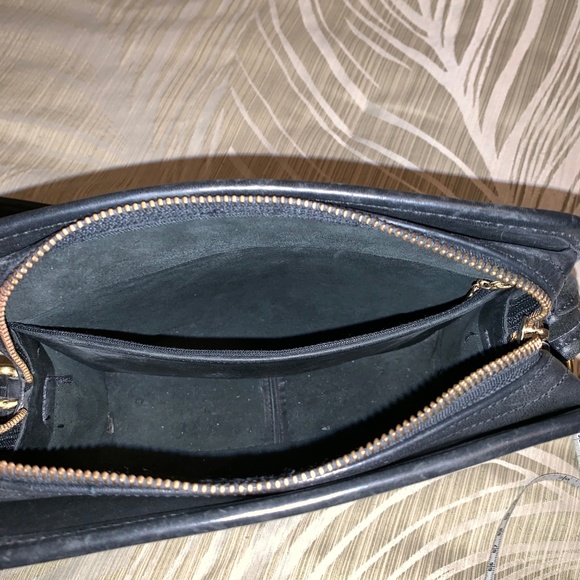 Coach Black Leather  North/South Bag - Picture 8 of 8